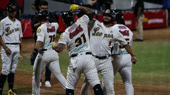 Leones rugieron en Valencia y lograron su primer triunfo frente a Navegantes 