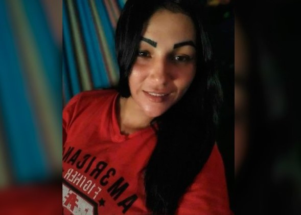 Cadáver de una venezolana con una puñalada en el cuello fue abandonado en una trocha en Colombia