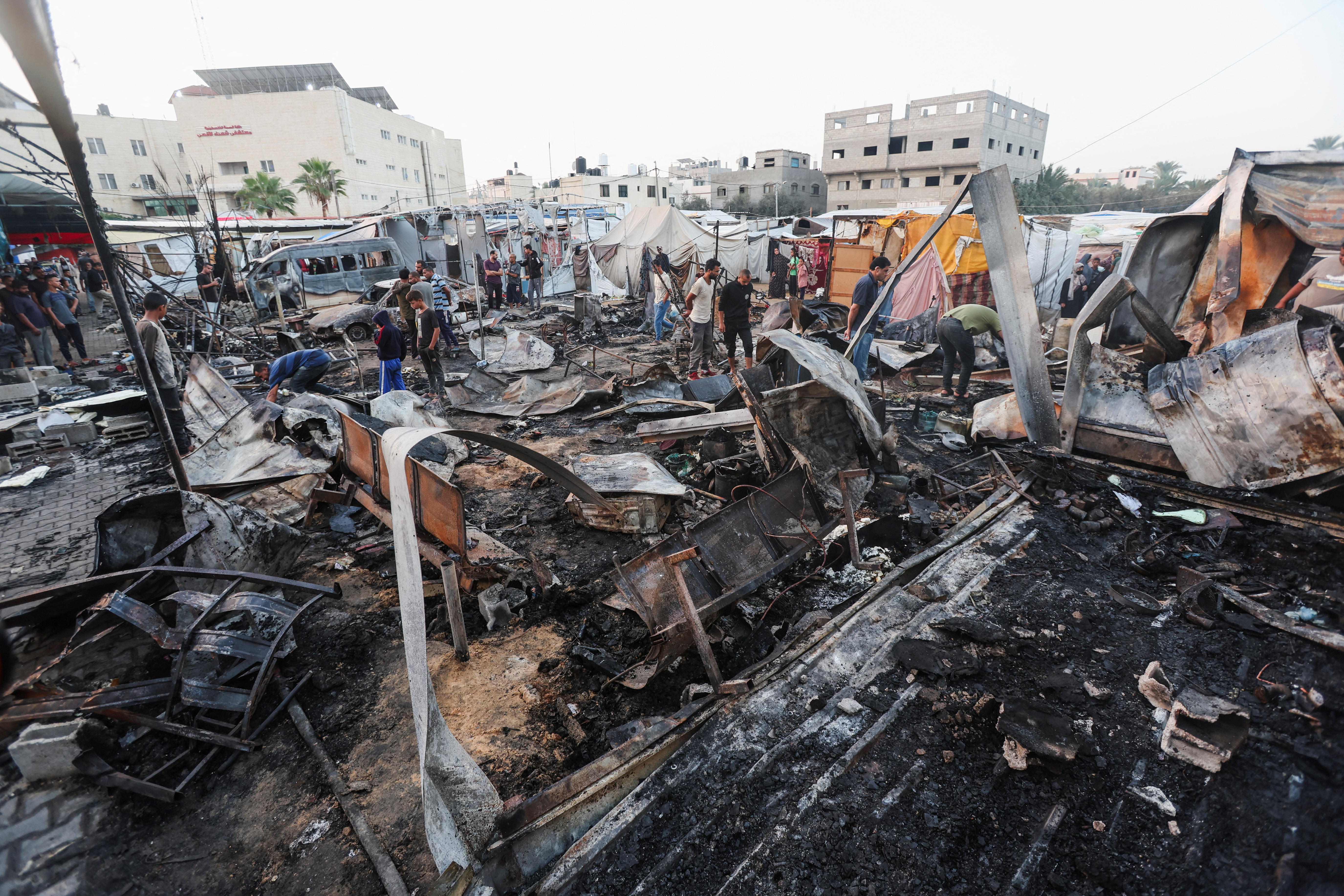 Varios muertos en un ataque israelí contra un centro de distribución de ayuda en Gaza