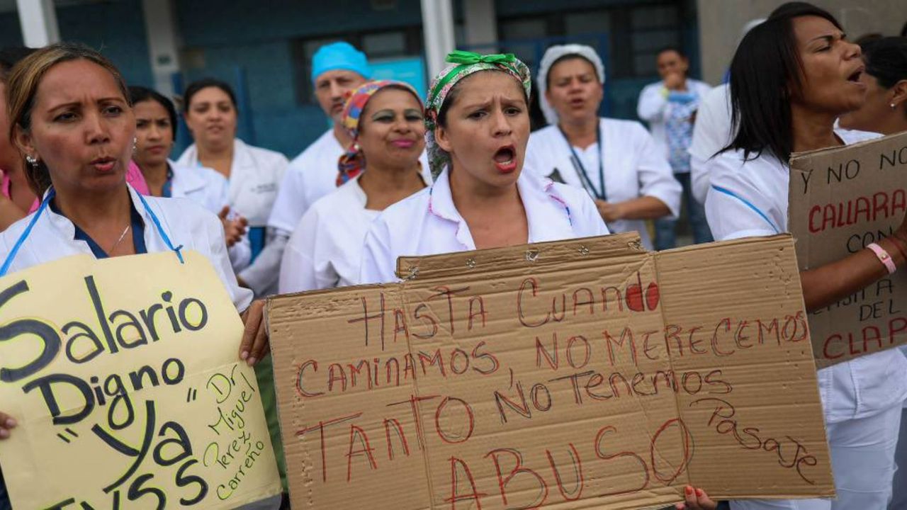 Trabajadores del sector salud en Venezuela claman por mejoras salariales