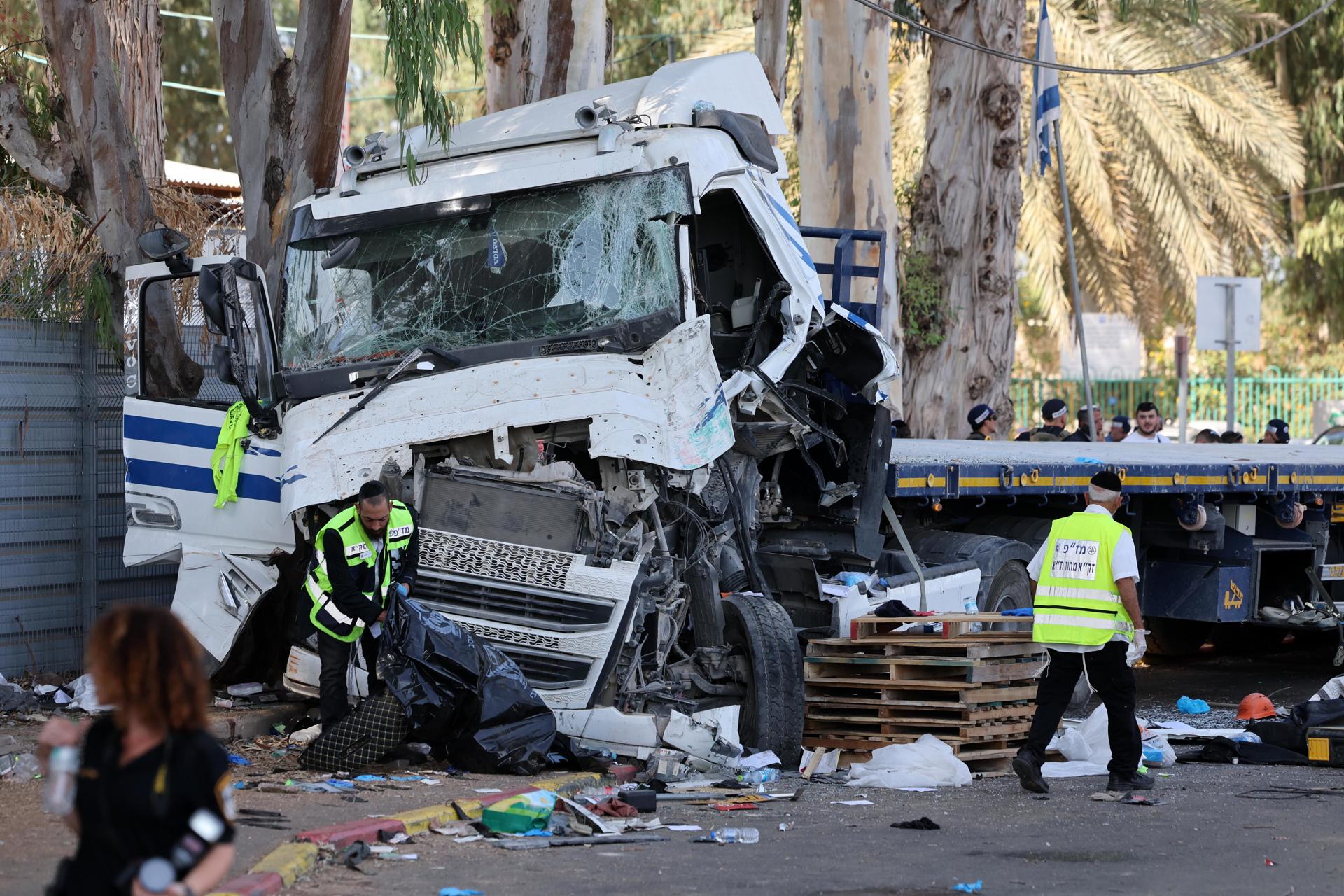 Atropello masivo dejó al menos un muerto y más de 30 heridos en Israel (Imágenes)