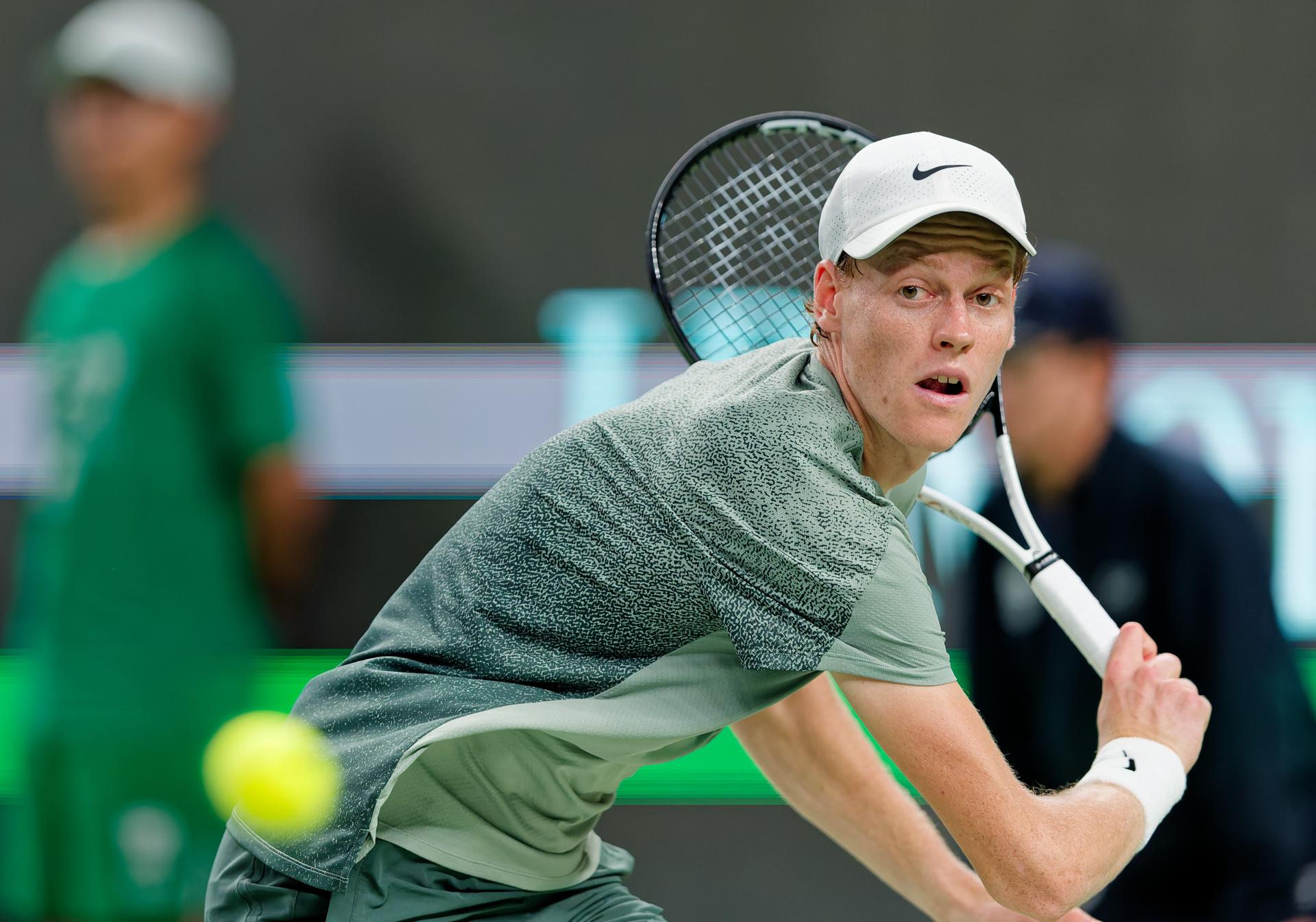 Sinner se alzó con su primer Másters de Shanghái tras vencer a Djokovic en la final