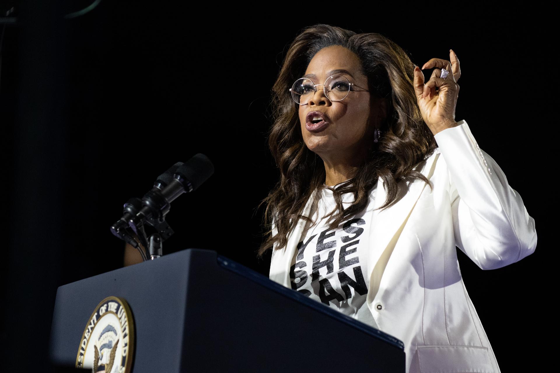 Oprah Winfrey negó haber recibido dinero de la campaña de Kamala Harris