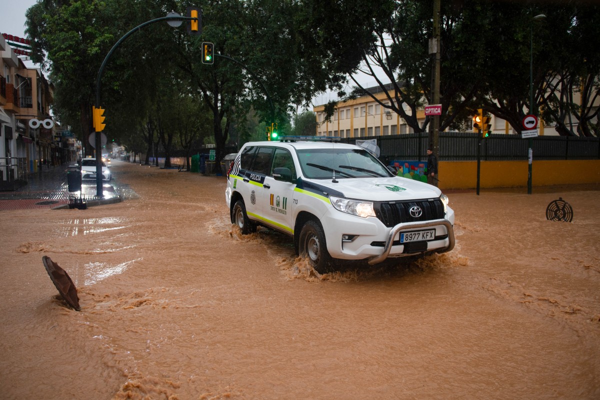 España activa aviso rojo por lluvias en el litoral de Valencia