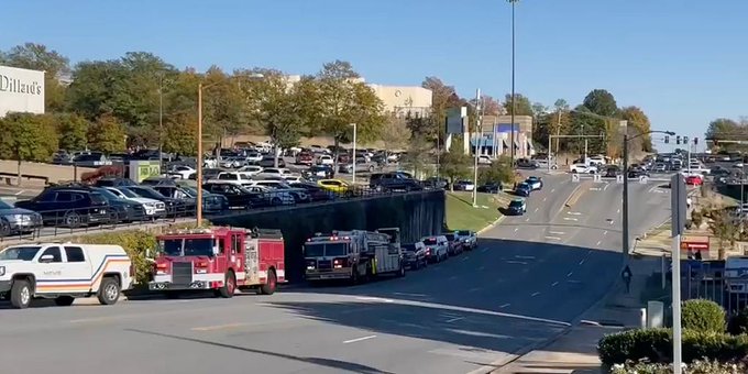 Reportaron disparos en un centro comercial de Arkansas durante ventas de Black Friday 