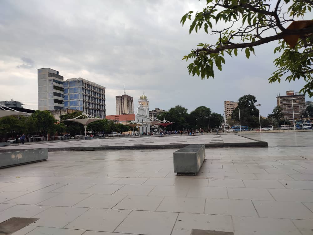 El chavismo dejó en el olvido la plaza Bicentenario de Maracay