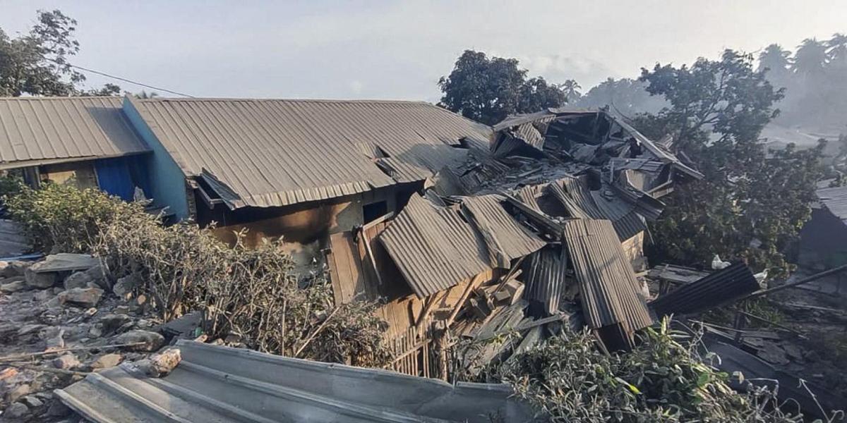 Al menos diez muertos por la erupción de volcán en Indonesia