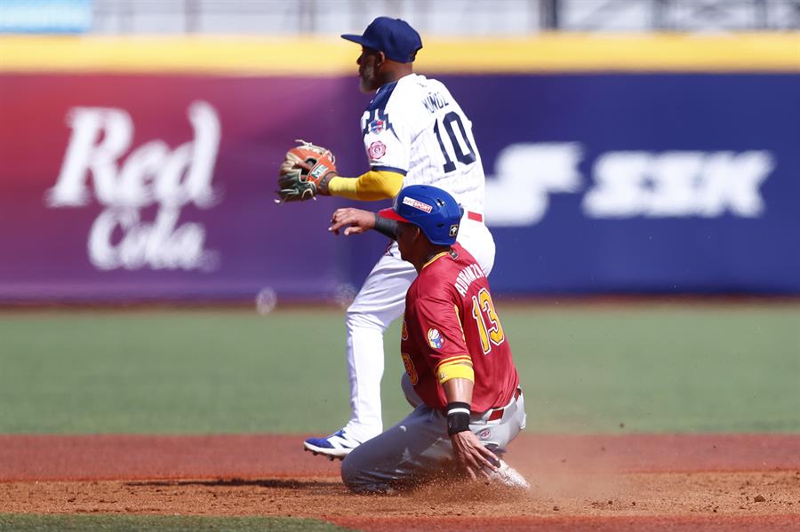 Venezuela sufrió la primera derrota en el torneo Premier 12 de béisbol