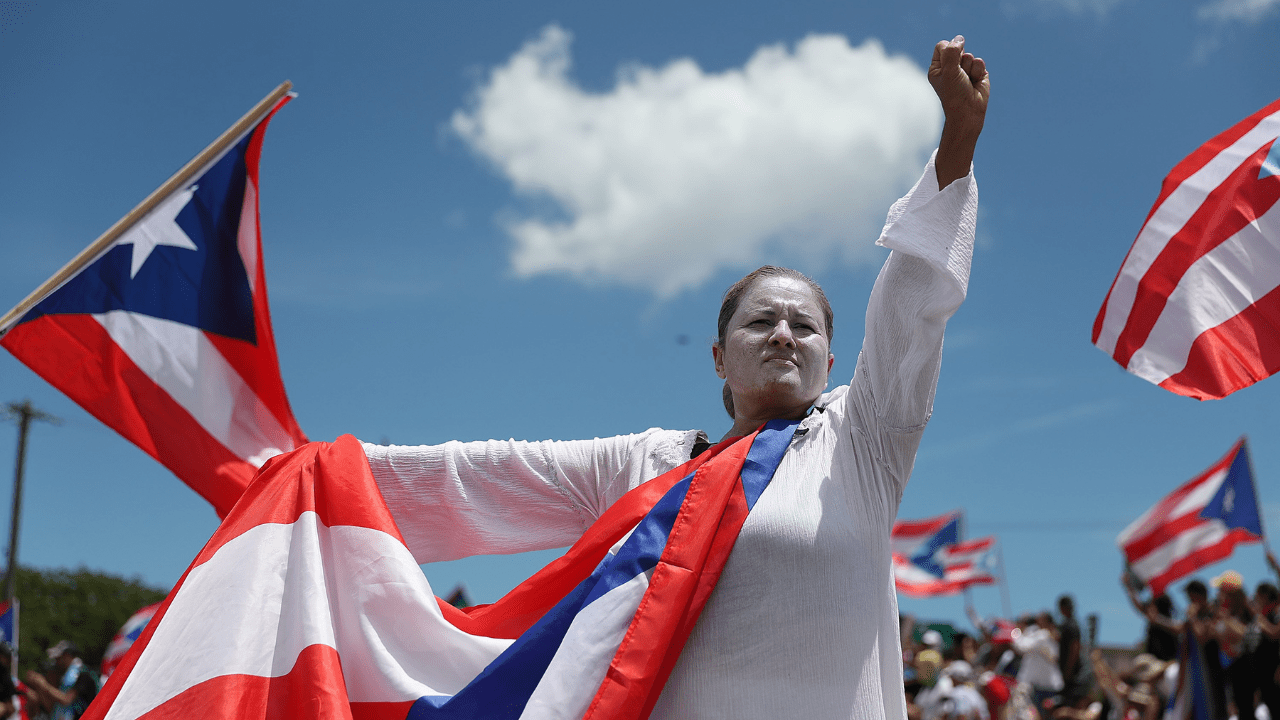 Los puertorriqueños comienzan a votar en unas elecciones que se prevén históricas