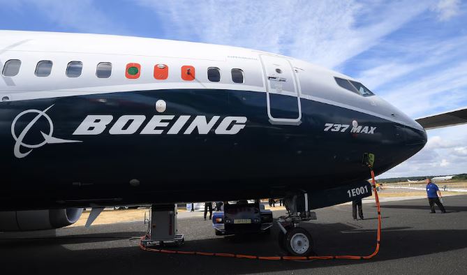 Boeing despidió a más de 900 empleados en Washington y California