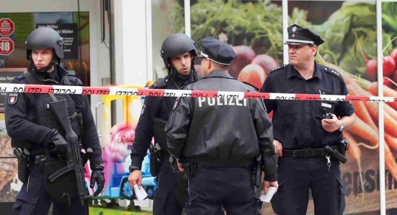 Sirio fue detenido en Alemania por intentar atacar a personas con un cuchillo robado