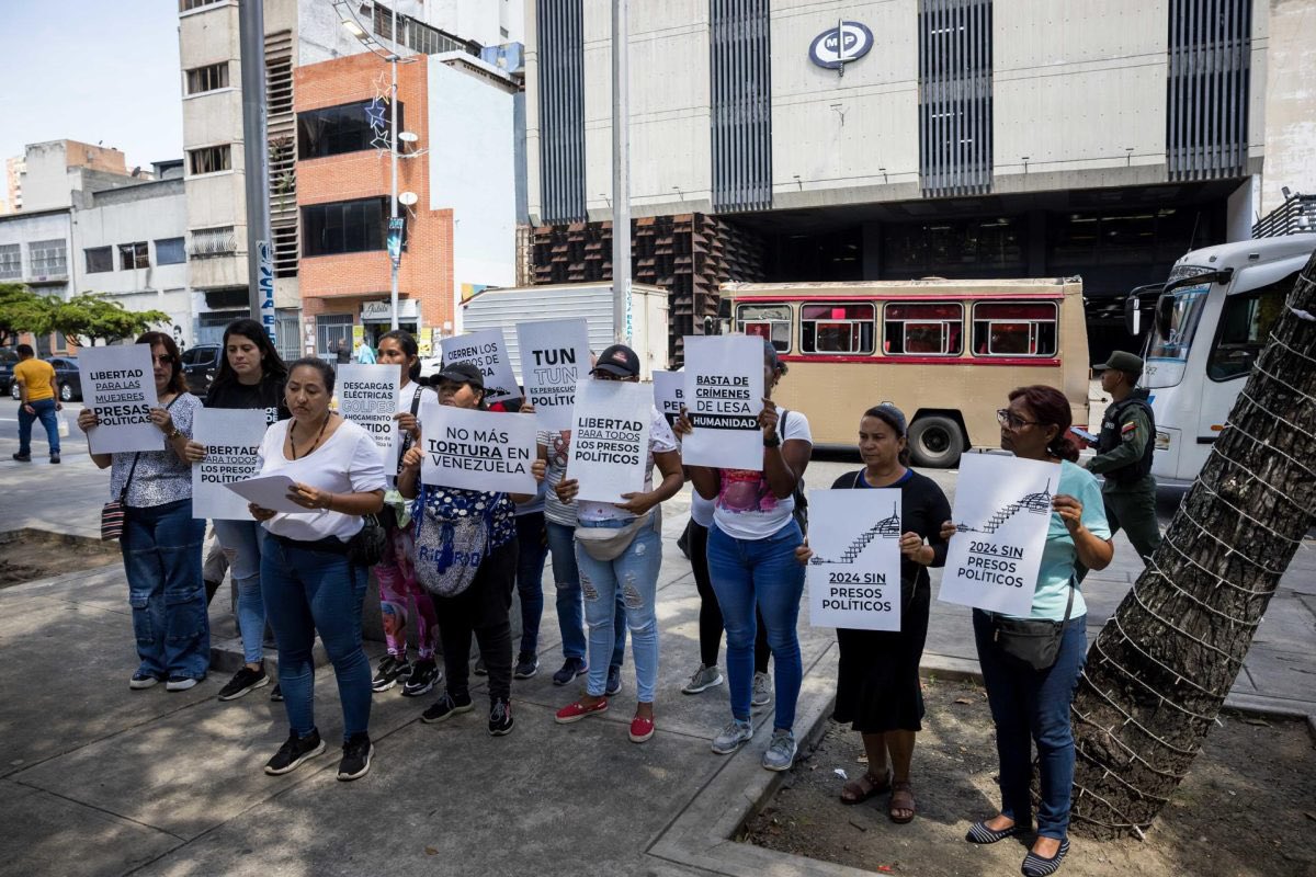 Funcionarios del chavismo amenazan a familias que exigen libertad para sus seres queridos